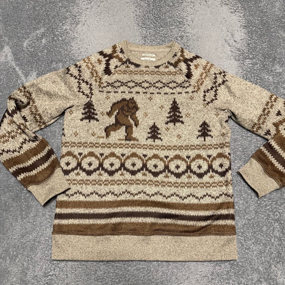 Lucky Brand Sweatshirt Mens Medium Shearless Fleece Bigfoot graphic print